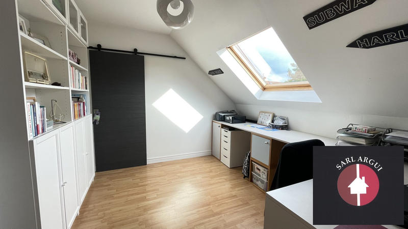 Maison - 111 m² - 6 pièces