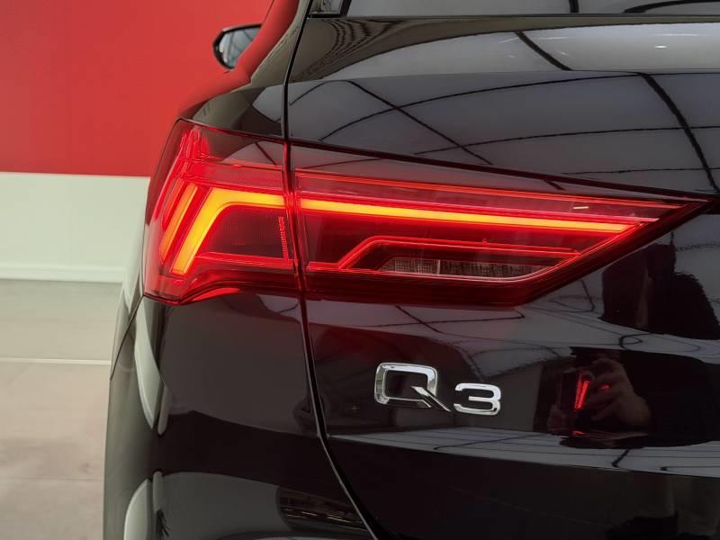 Audi Q3 45 TFSIe 245 ch s tronic 6 s line