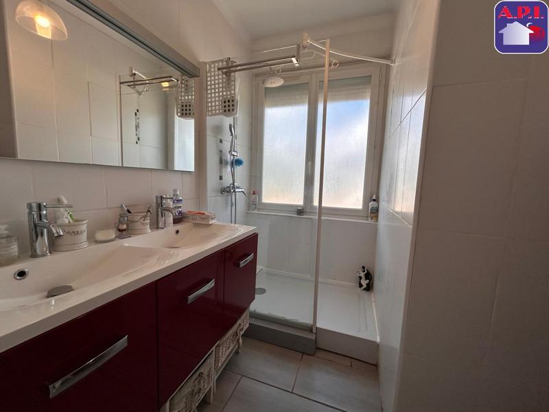 Maison - 99 m² - 4 pièces