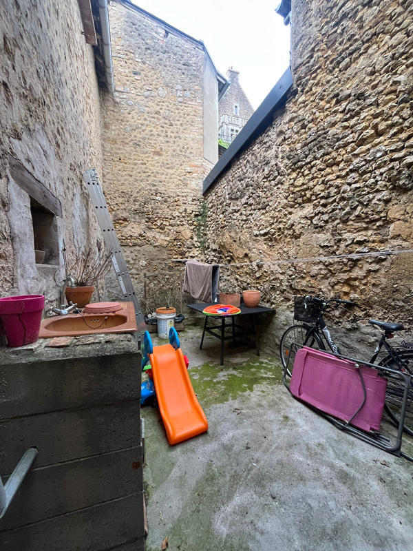 Maison - 92 m² - 4 pièces