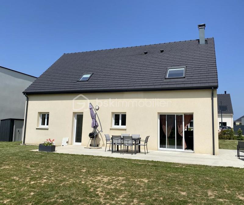 Maison - 140 m² - 6 pièces