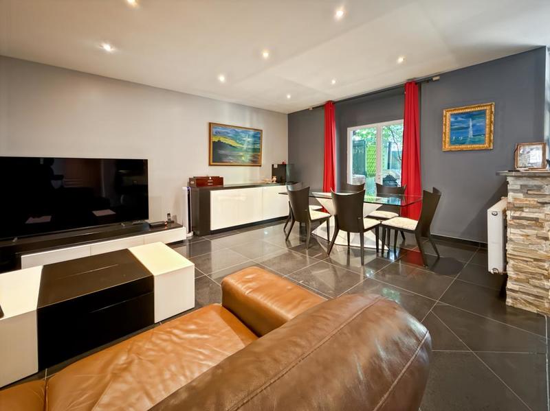 Maison - 180 m² - 4 pièces