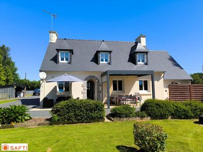 Maison - 127 m² - 8 pièces