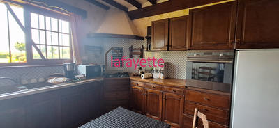 Maison - 232 m² - 5 pièces