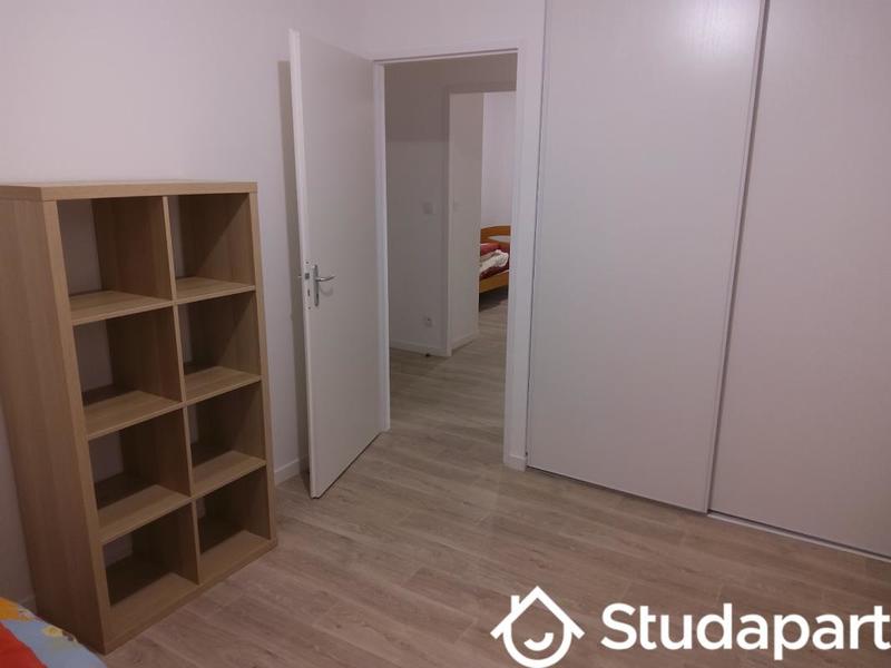 Chambre - 12 m² - 1 pièce
