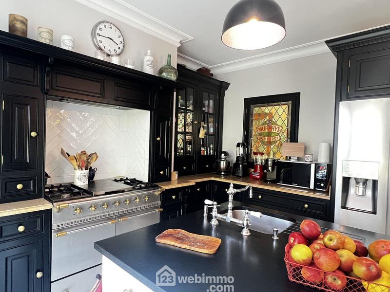 Maison - 190 m² - 6 pièces