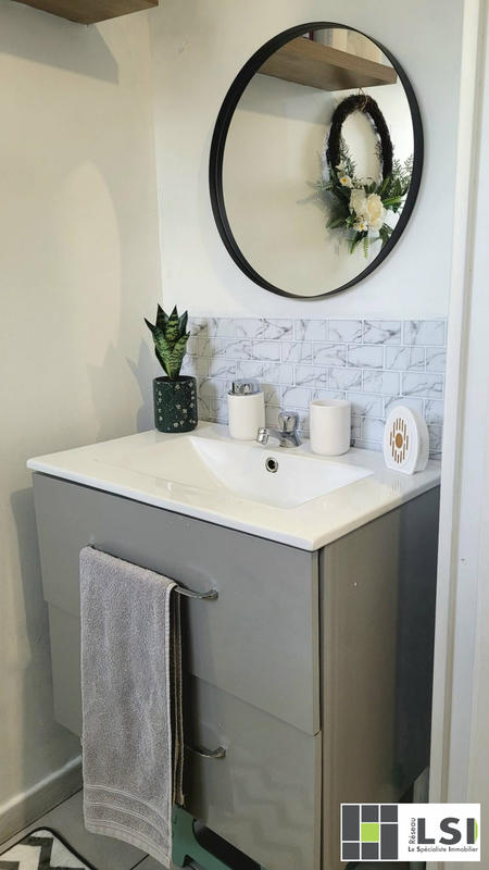 Maison - 122 m² - 9 pièces