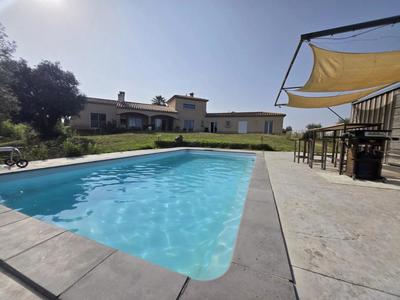 Villa - 240 m² - 6 pièces