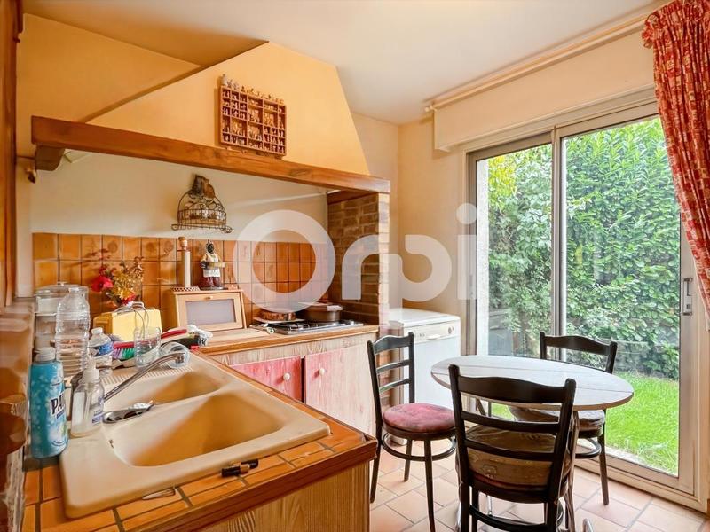 Maison - 140 m² - 5 pièces