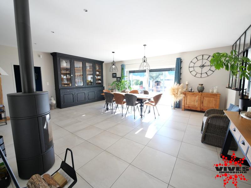 Villa - 176 m² - 6 pièces