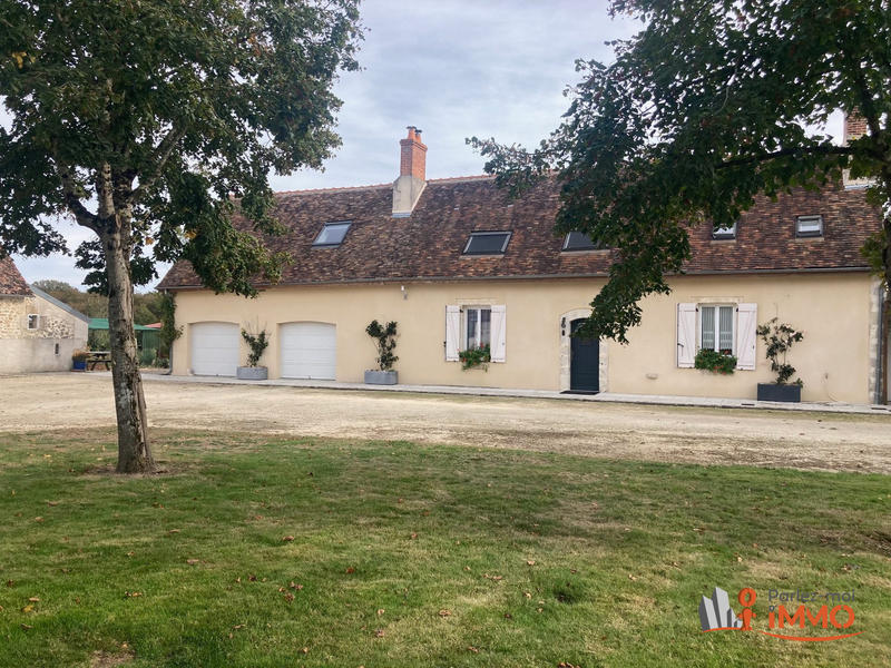 Maison - 335 m² - 12 pièces