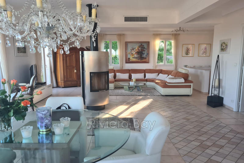 Villa - 162 m² - 6 pièces