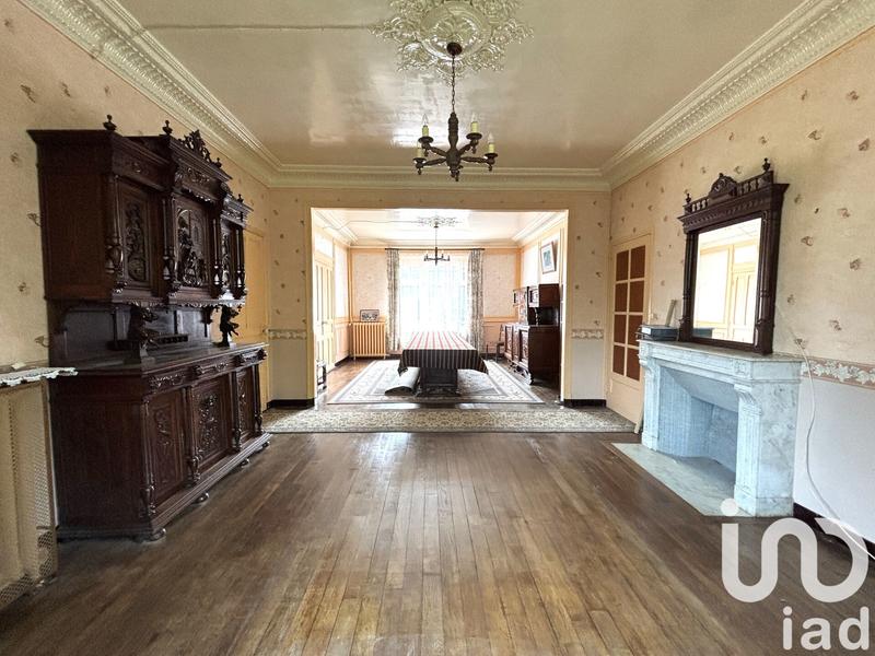 Maison - 201 m² - 7 pièces