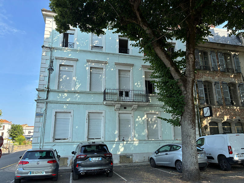 Maison - 547 m² - 14 pièces