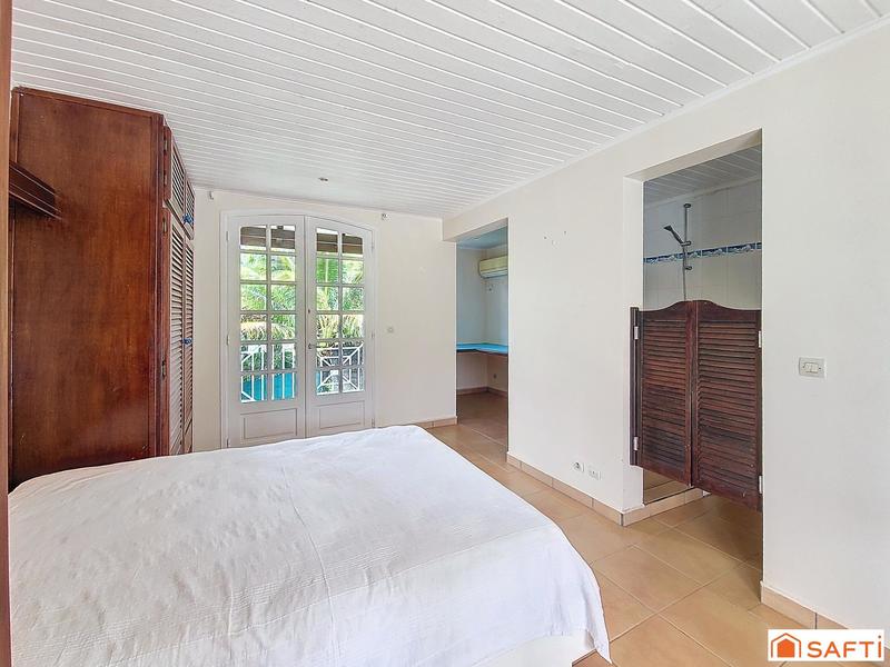 Maison - 350 m² - 10 pièces