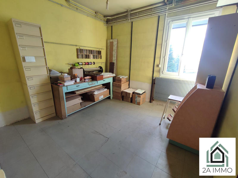 Maison - 230 m² - 9 pièces