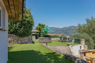 Maison traditionnelle - 161 m² - 5 pièces