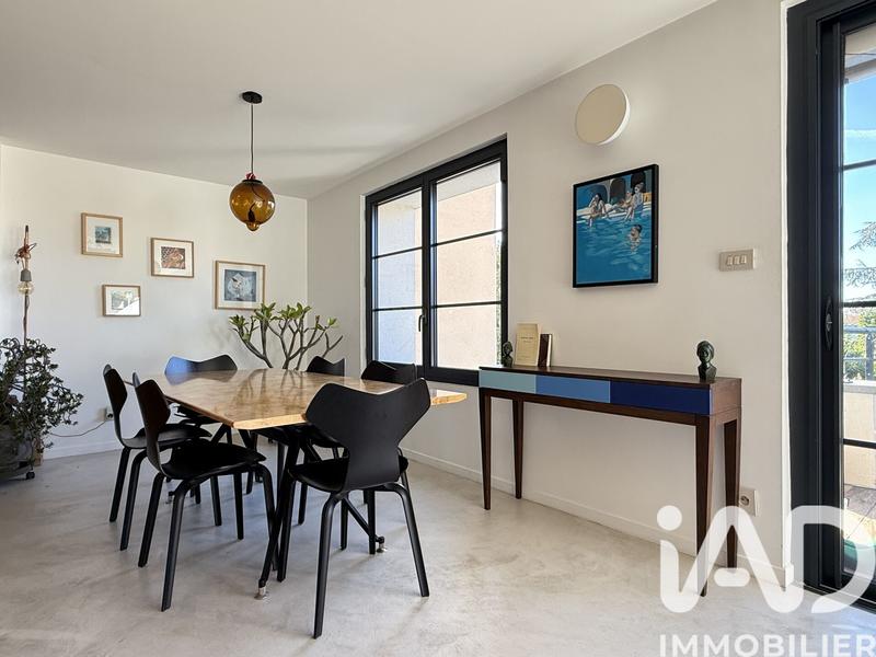 Maison - 210 m² - 6 pièces