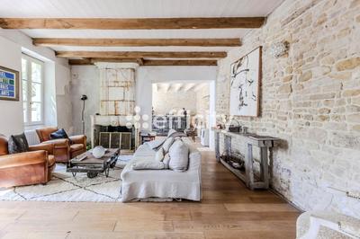 Maison - 192 m² - 9 pièces