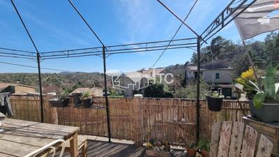 Maison - 150 m² - 9 pièces