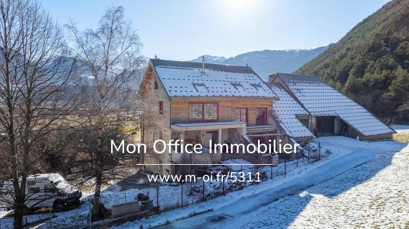 Maison - 340 m² - 7 pièces