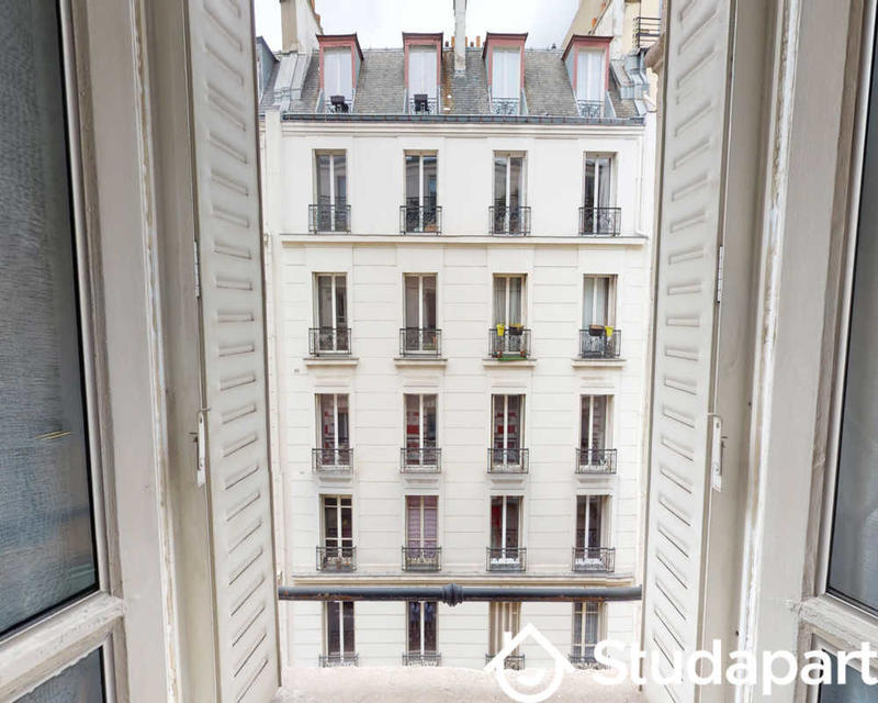 Chambre - 90 m² - 1 pièce