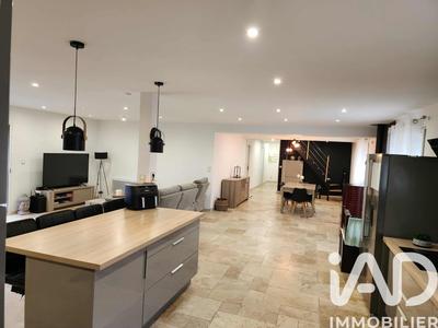 Maison - 192 m² - 6 pièces