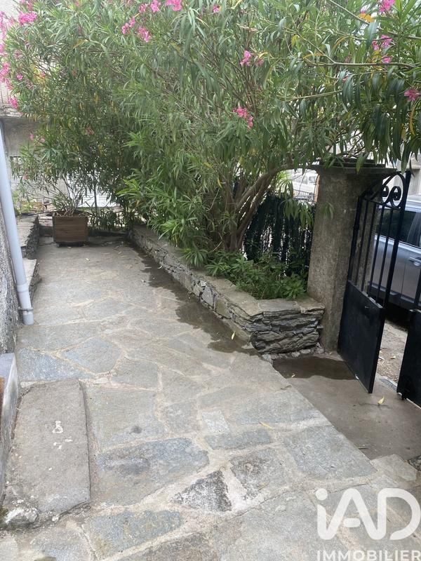 Maison - 124 m² - 9 pièces