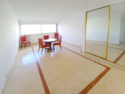 Appartement - 107 m² - 5 pièces