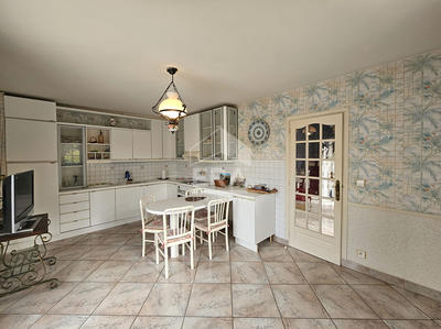 Maison - 196 m² - 5 pièces