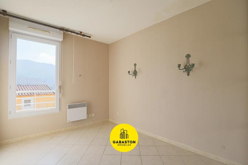 Appartement - 98 m² - 4 pièces