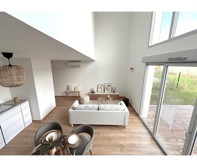 Maison traditionnelle - 80 m² - 4 pièces