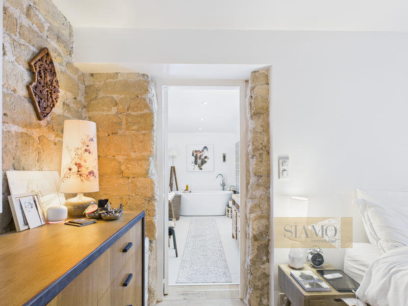 Appartement - 232 m² - 7 pièces