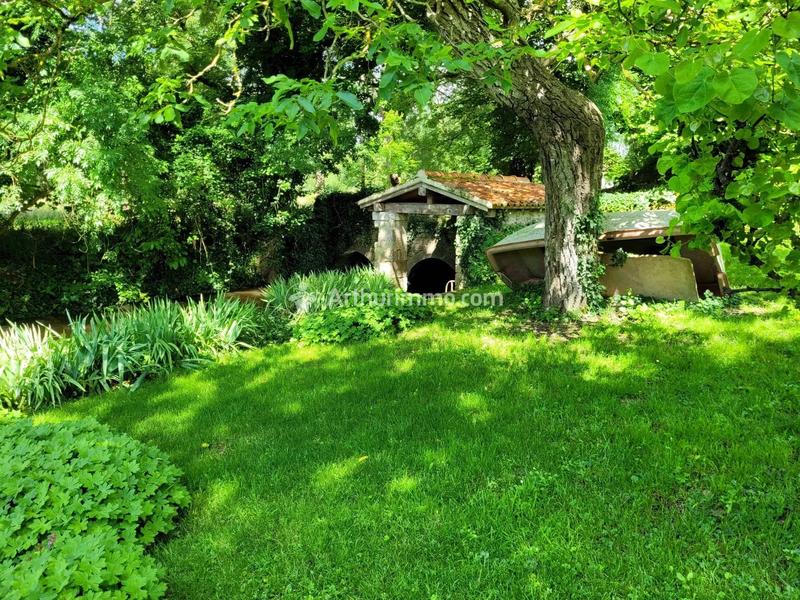 Maison - 215 m² - 7 pièces