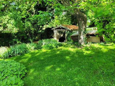 Maison - 215 m² - 7 pièces