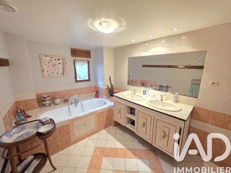 Maison - 130 m² - 6 pièces