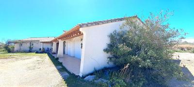 Propriété - 255 m² - 9 pièces