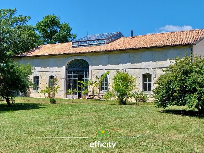 Demeure - 750 m² - 13 pièces