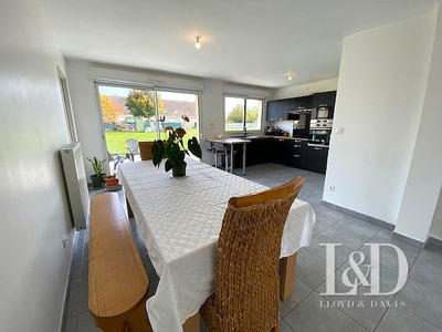 Maison traditionnelle - 132 m² - 7 pièces