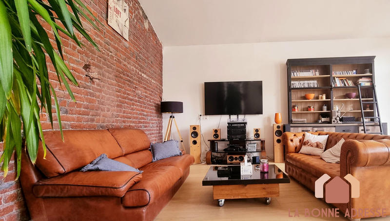 Loft - 205 m² - 5 pièces