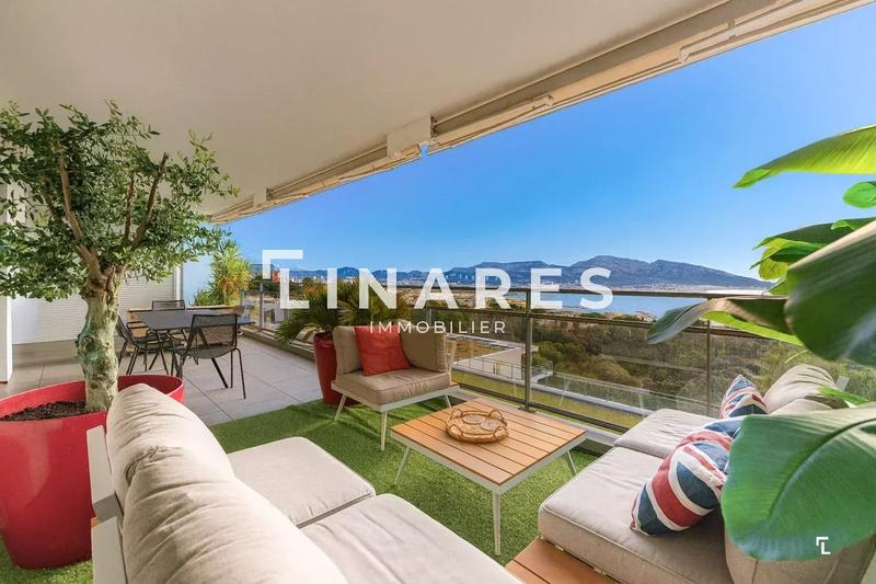 Appartement - 95 m² - 4 pièces