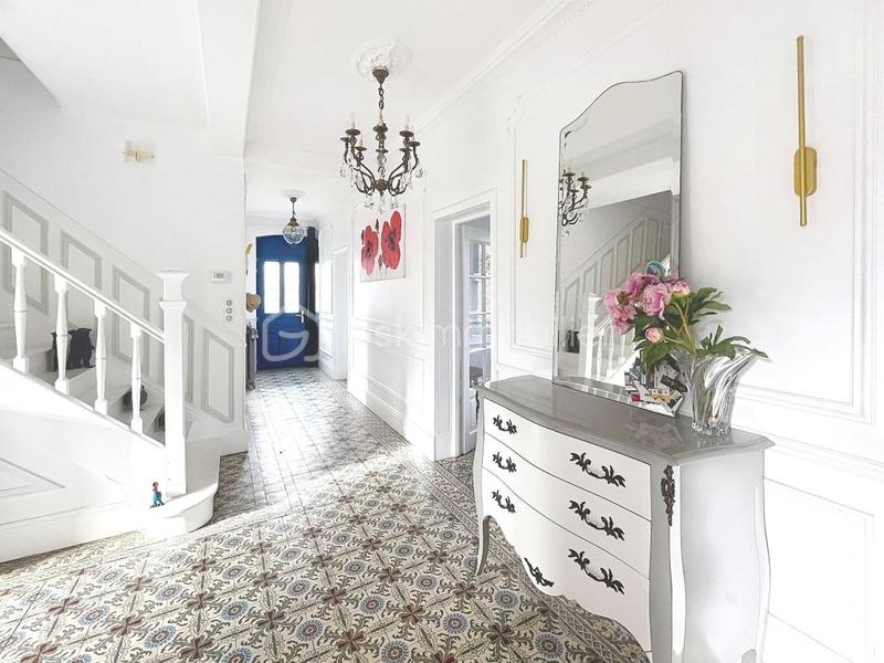 Maison de maîtres - 181 m² - 7 pièces