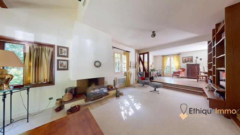 Maison - 192 m² - 6 pièces