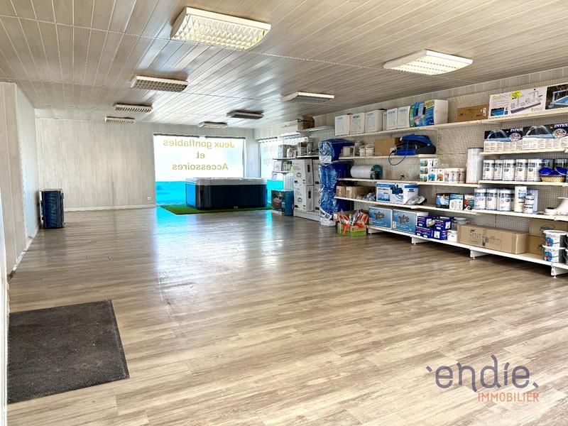 Immeuble de bureaux - 277 m² - 6 pièces