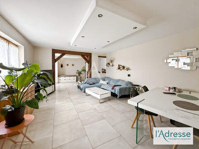 Maison - 94 m² - 6 pièces