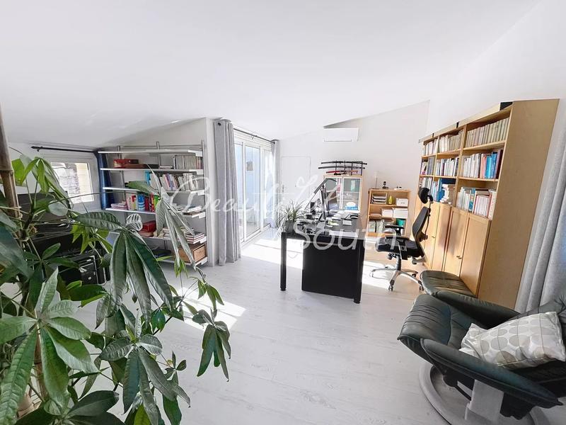 Villa - 263 m² - 5 pièces