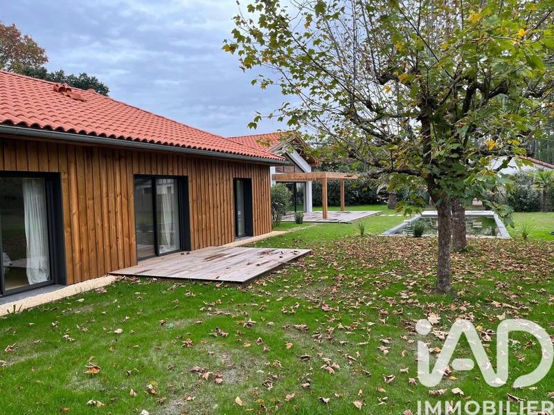 Maison - 170 m² - 7 pièces