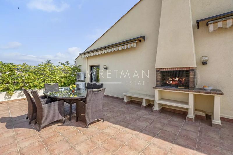 Appartement - 159 m² - 5 pièces