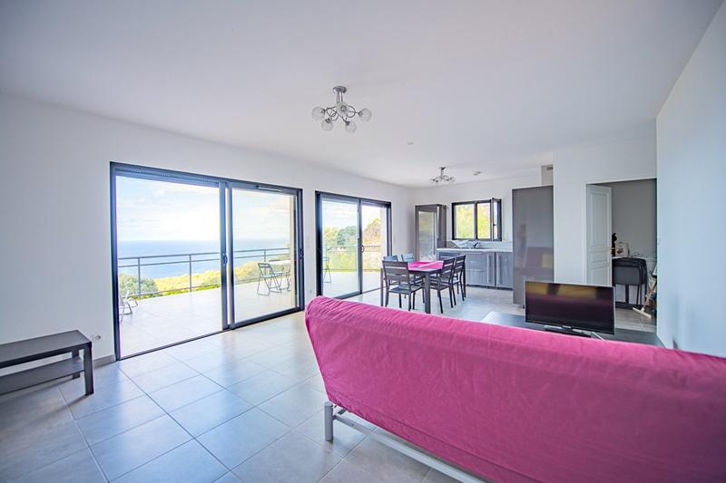 Villa - 147 m² - 6 pièces