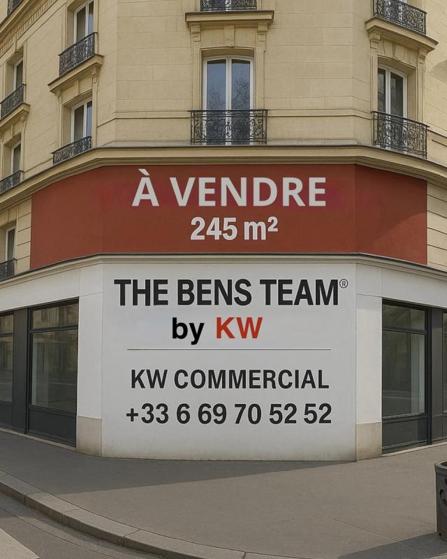 Local commercial - 245 m² - 15 pièces